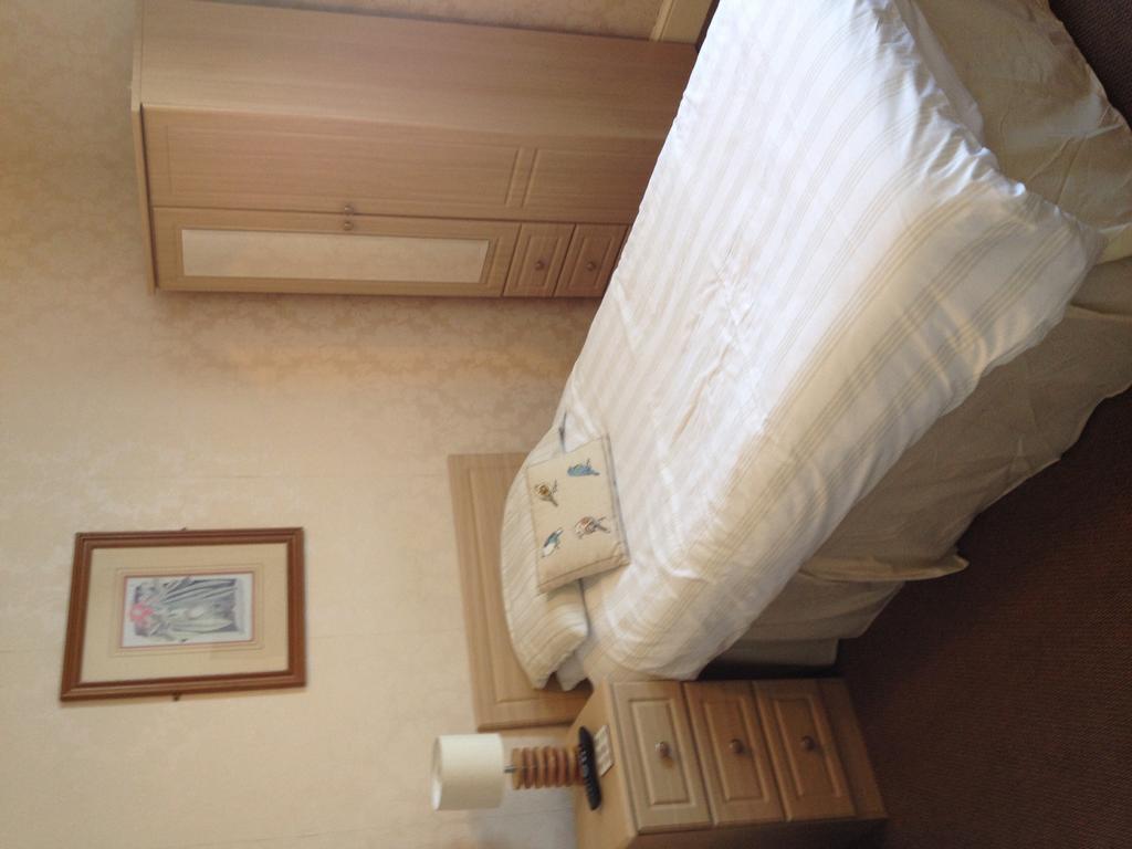 The Bebington Bed & Breakfast ภายนอก รูปภาพ