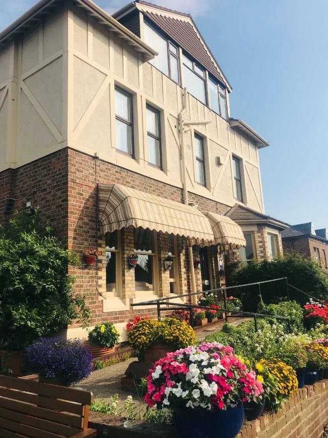 The Bebington Bed & Breakfast ภายนอก รูปภาพ
